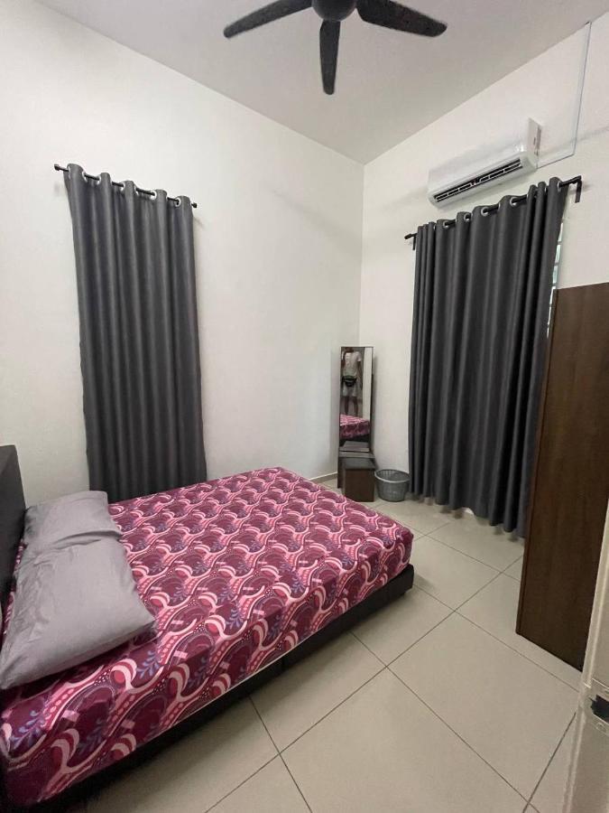 Bungalow Homestay Jasin Perdana Exteriér fotografie